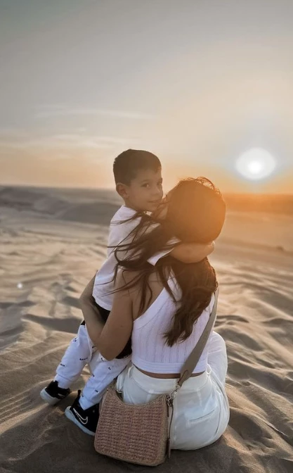 Mina Bonino y Benicio.