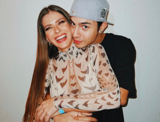 La China Suárez viajó con Rusherking a Santiago del Estero, donde viven los padres del cantante