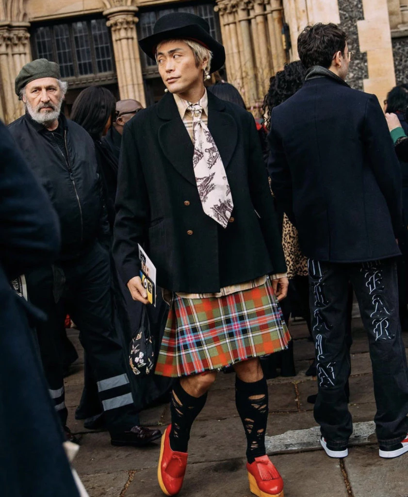 El tartán muy presente en la despedida de Vivienne Westwood. Foto: Instagram.
