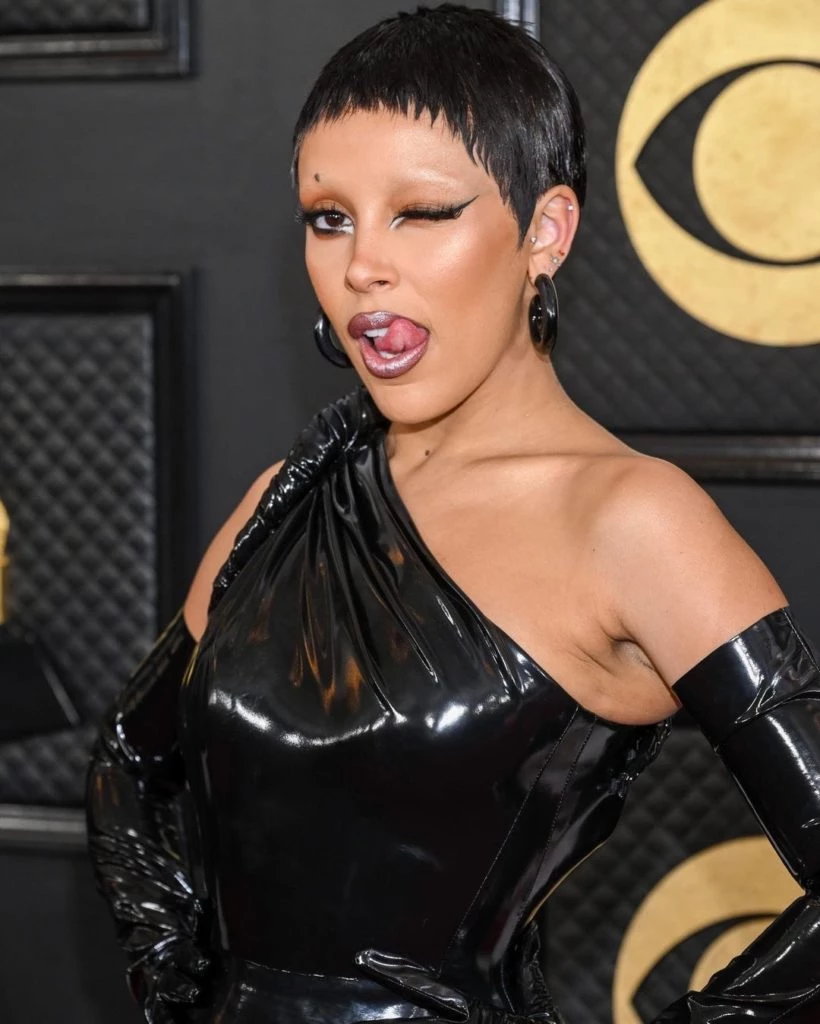 Doja Cat beauty look grammy 2023