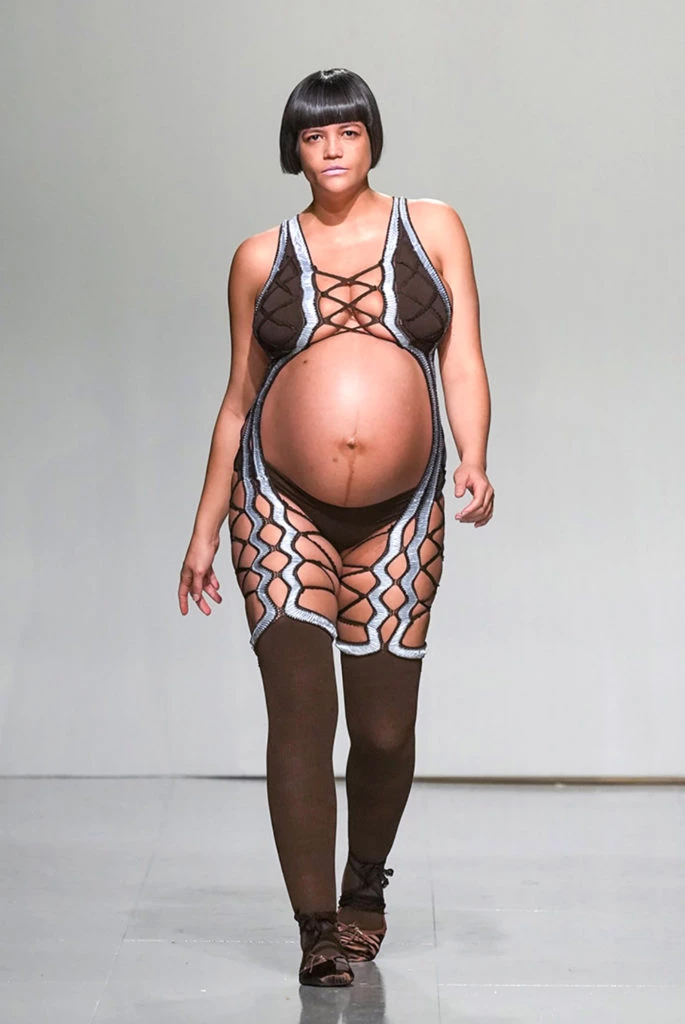 El desfile inclusivo de la diseñadora Sinéad O’Dwyer en la Semana de la Moda en Londres