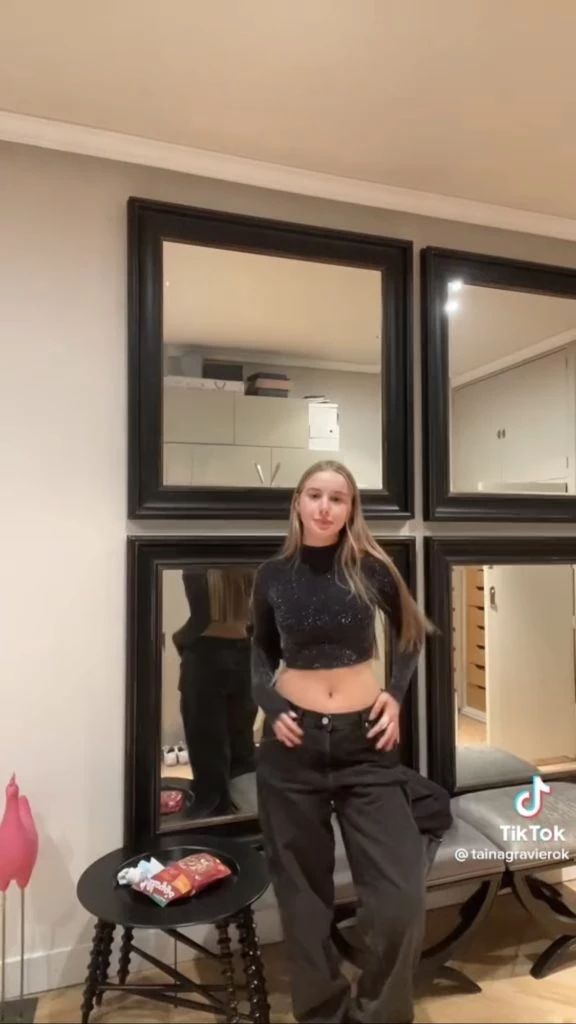 El look de Taína en Madrid. Foto: TikTok.