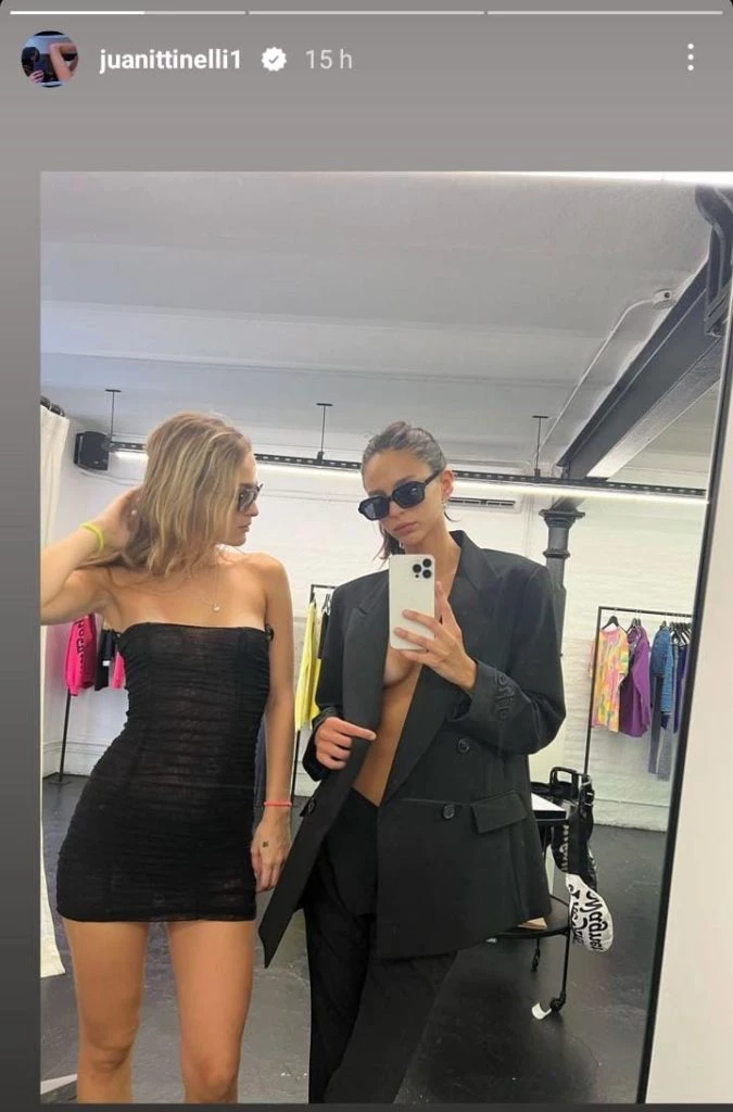 El osado look total black de Juanita Tinelli