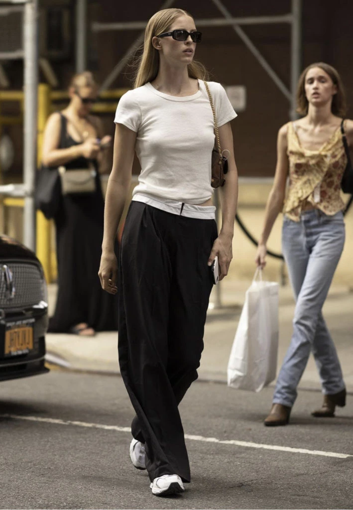 El pantalón de Bershka fue furor en el street style. Foto: Instagram.