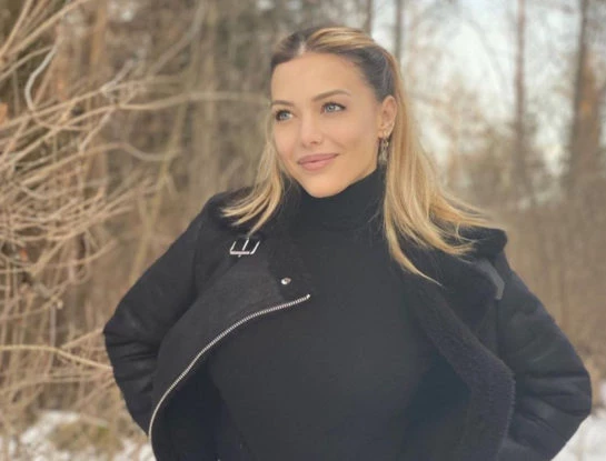 Evangelina Anderson adelanta el denim que será tendencia en otoño 2023