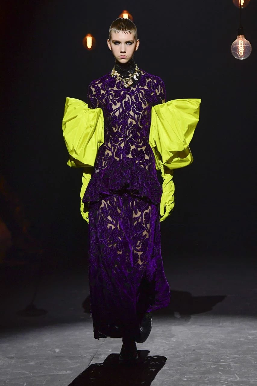 Desfile Erdem, otoño invierno 2023/24, en el Fashion Week de Londres.