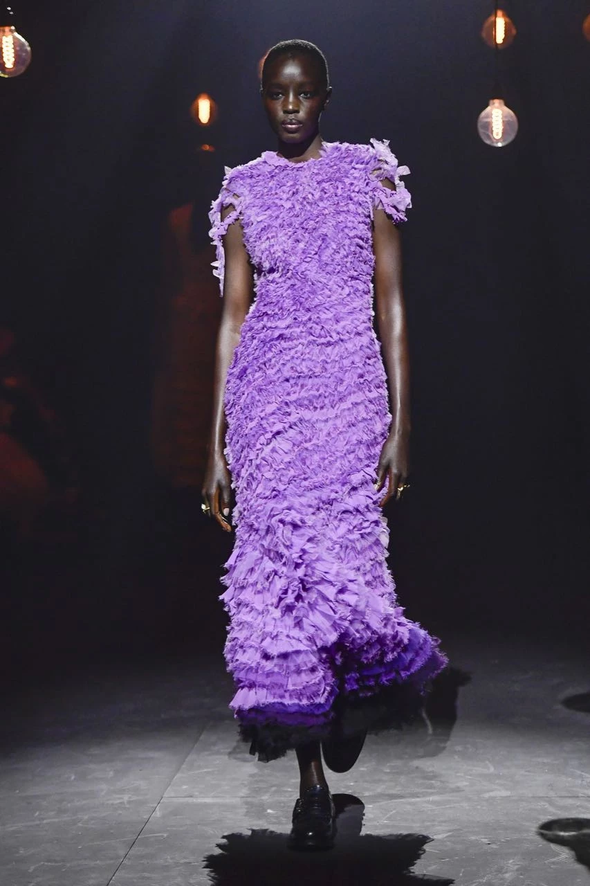 Desfile Erdem, otoño invierno 2023/24, en el Fashion Week de Londres.