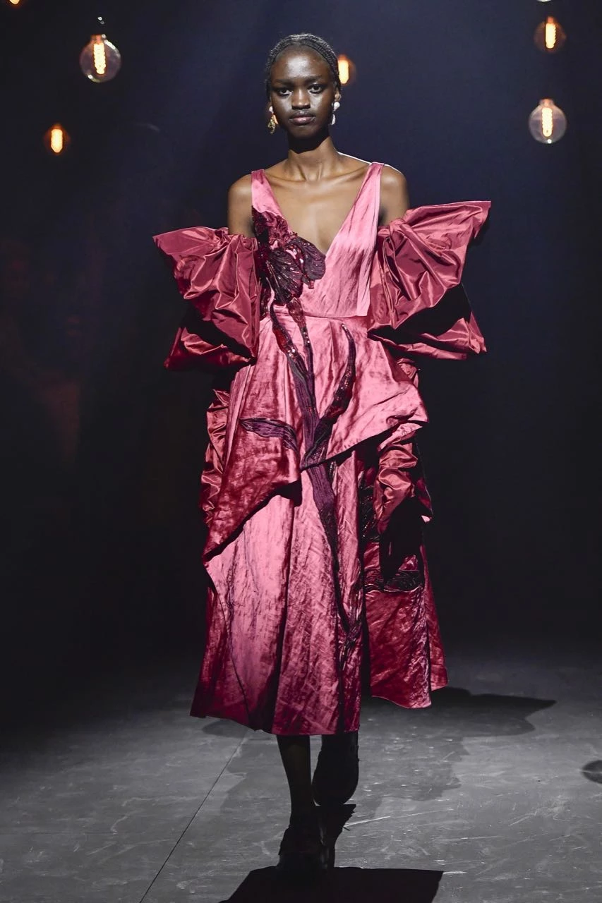 Desfile Erdem, otoño invierno 2023/24, en el Fashion Week de Londres.
