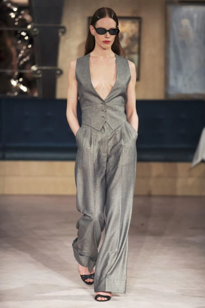 Desfile otoño invierno 2023/24 de Helen Anthony en Londres Fashion Week