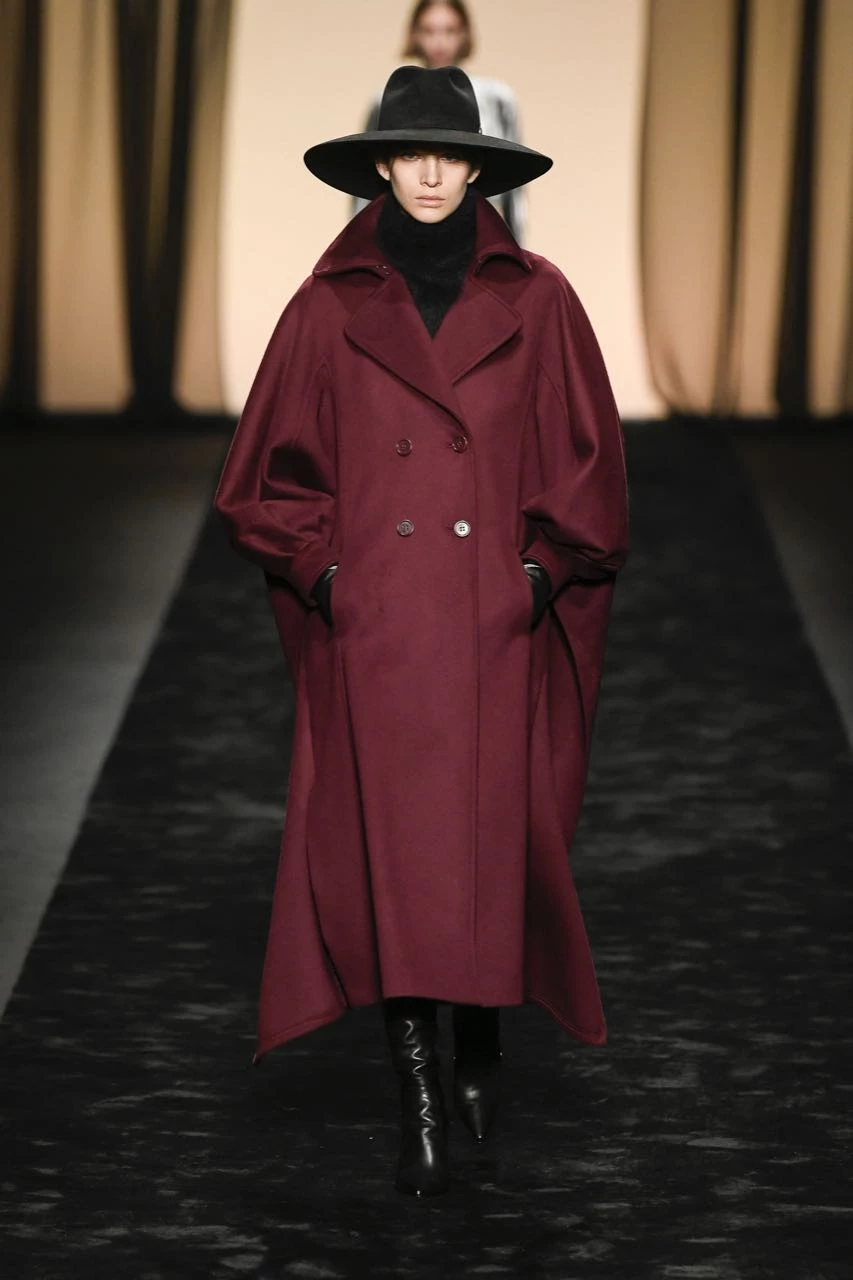 Desfile otoño invierno 2023/24 de Alberta Ferretti en Milan Fashion Week