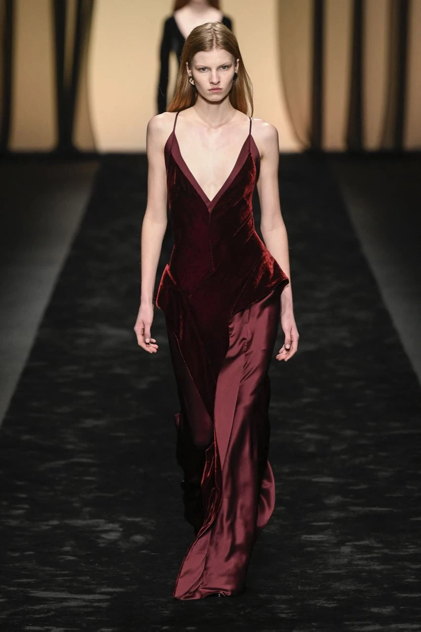 Desfile otoño invierno 2023/24 de Alberta Ferretti en Milan Fashion Week