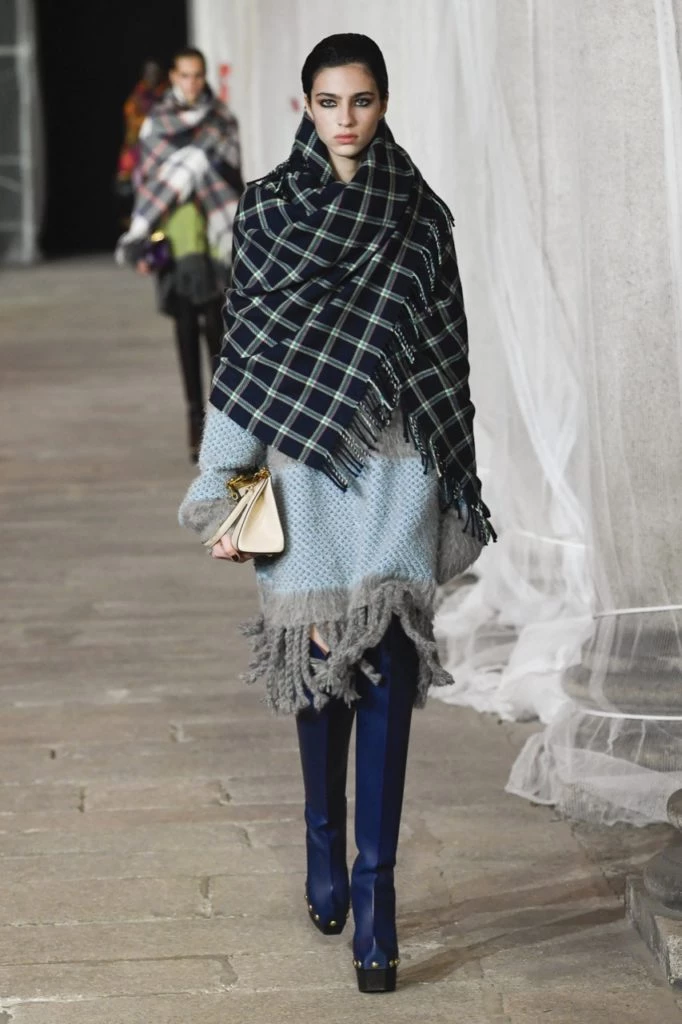 Desfile Etro, otoño invierno 2023/24 en Milán Fashion Week.