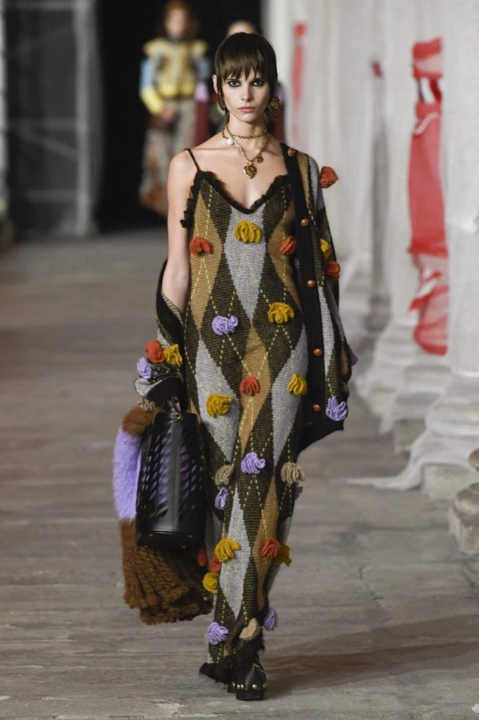 Desfile Etro, otoño invierno 2023/24 en Milán Fashion Week.