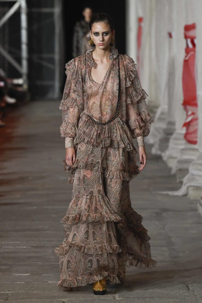 Desfile Etro, otoño invierno 2023/24 en Milán Fashion Week.