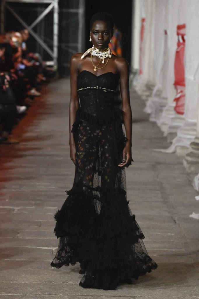 Desfile Etro, otoño invierno 2023/24 en Milán Fashion Week.