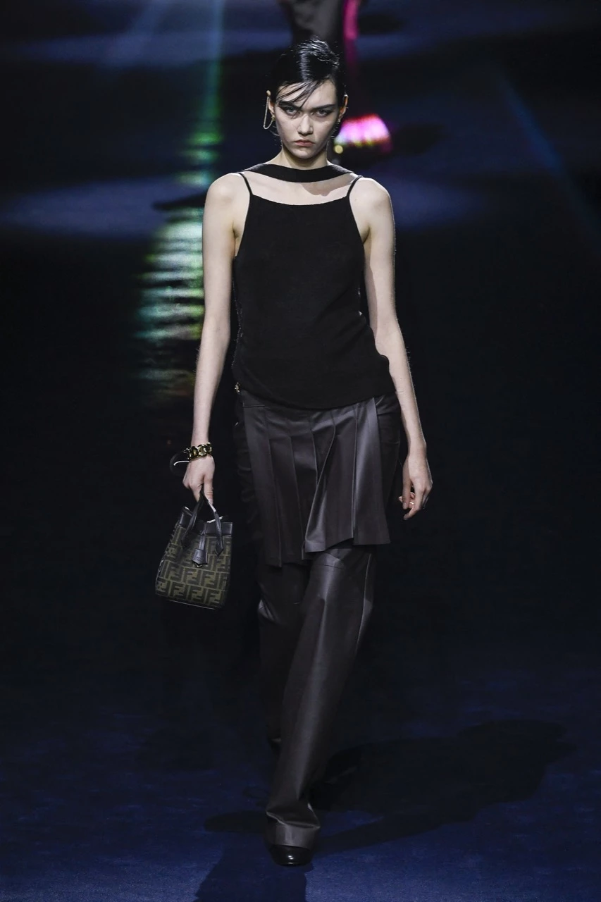 Desfile de Fendi otoño invierno 2023/24 en Milán fashion Week.