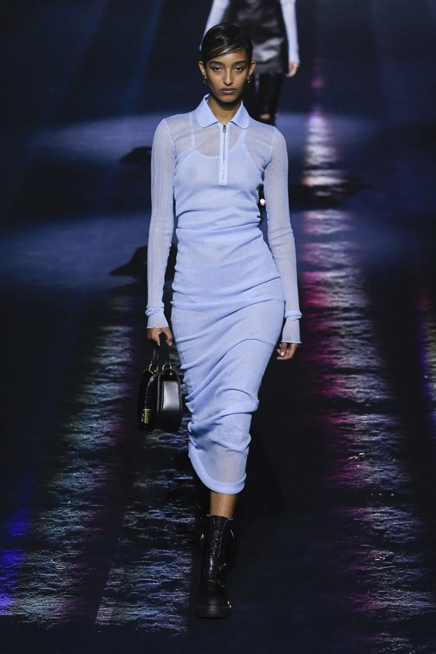 Desfile de Fendi otoño invierno 2023/24 en Milán fashion Week.