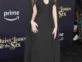 Camila Morrone en el estreno de la mini serie "Daisy Jones & The Six" con un look total black de Valentino. Foto: Fotonoticias.
