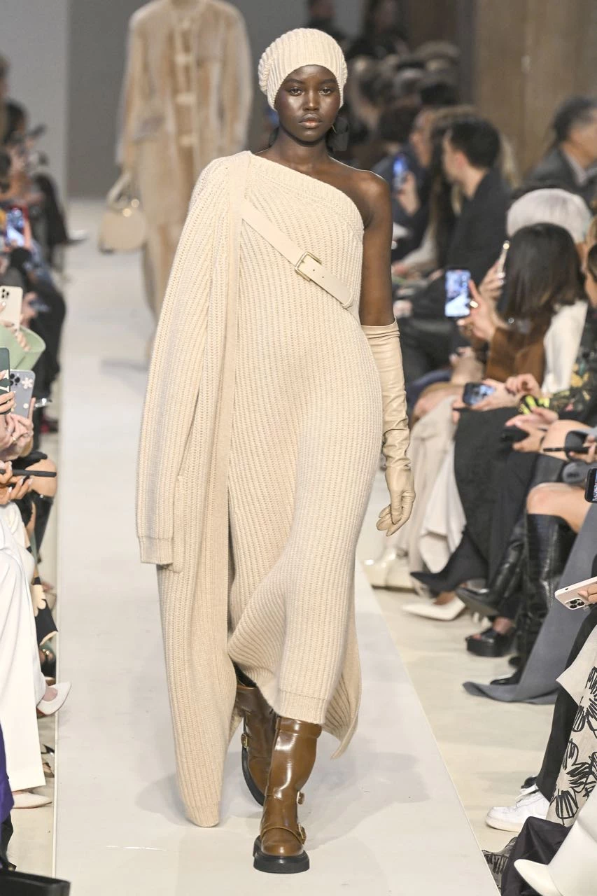 Desfile Max Mara otoño invierno 2023 en la Semana de Moda de Milán
