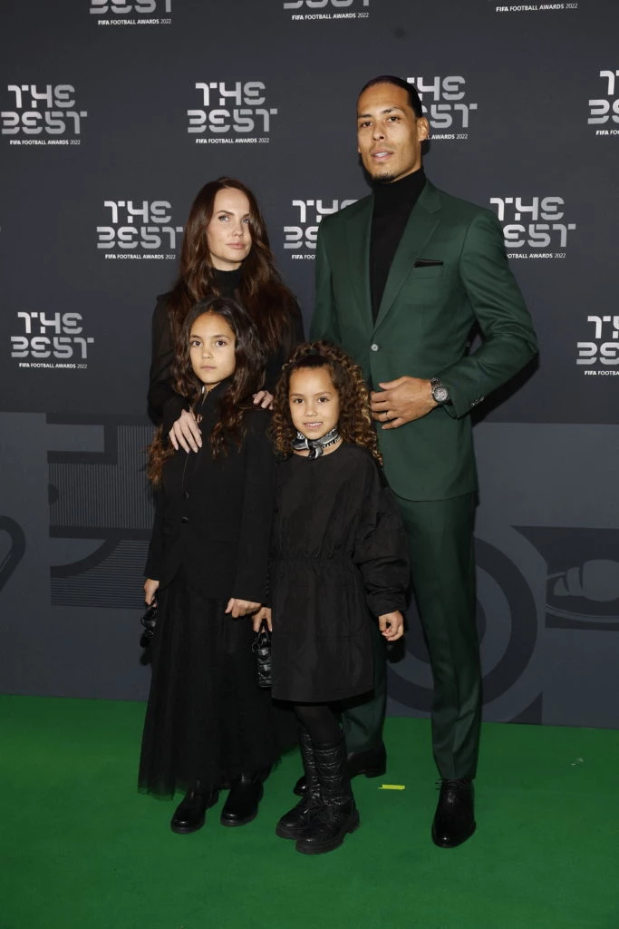 Rike Nooitgedagt y su familia en The Best