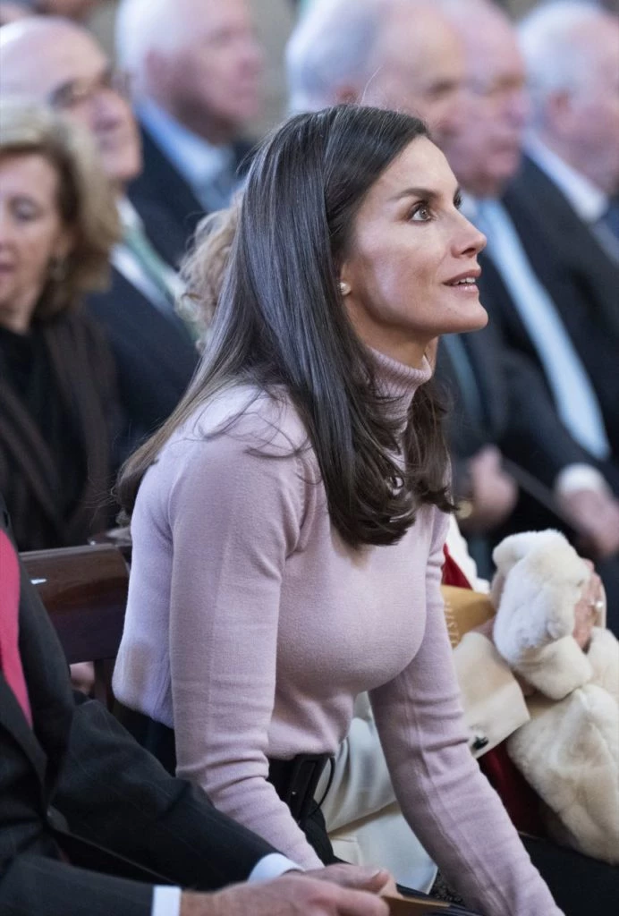 Letizia Ortiz con look rosa