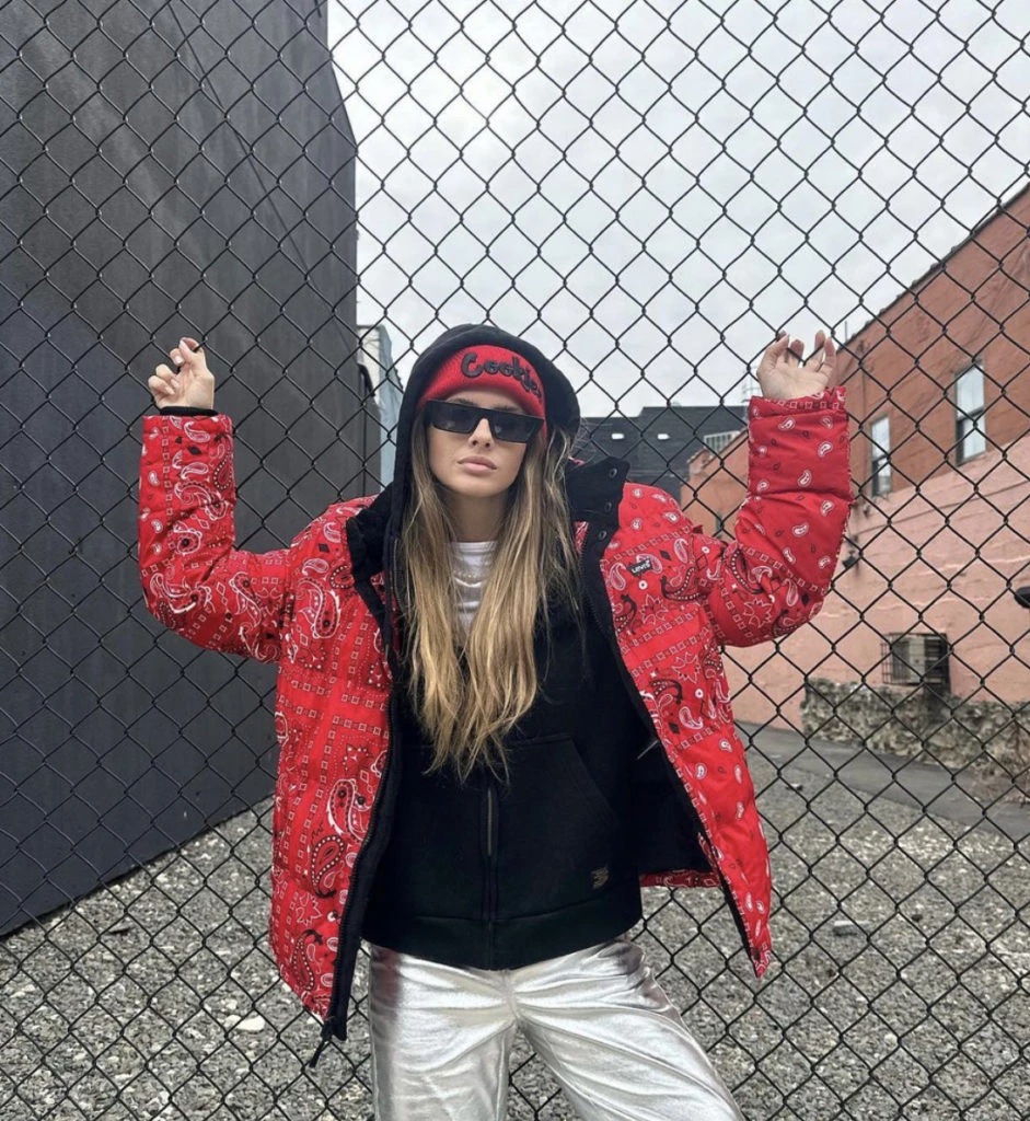 La China Suárez y un look muy cool en Nueva York