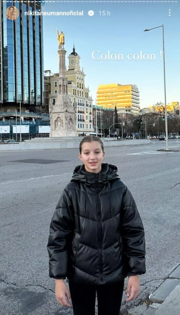 La campera puffer que lució Allegra Cubero en Europa