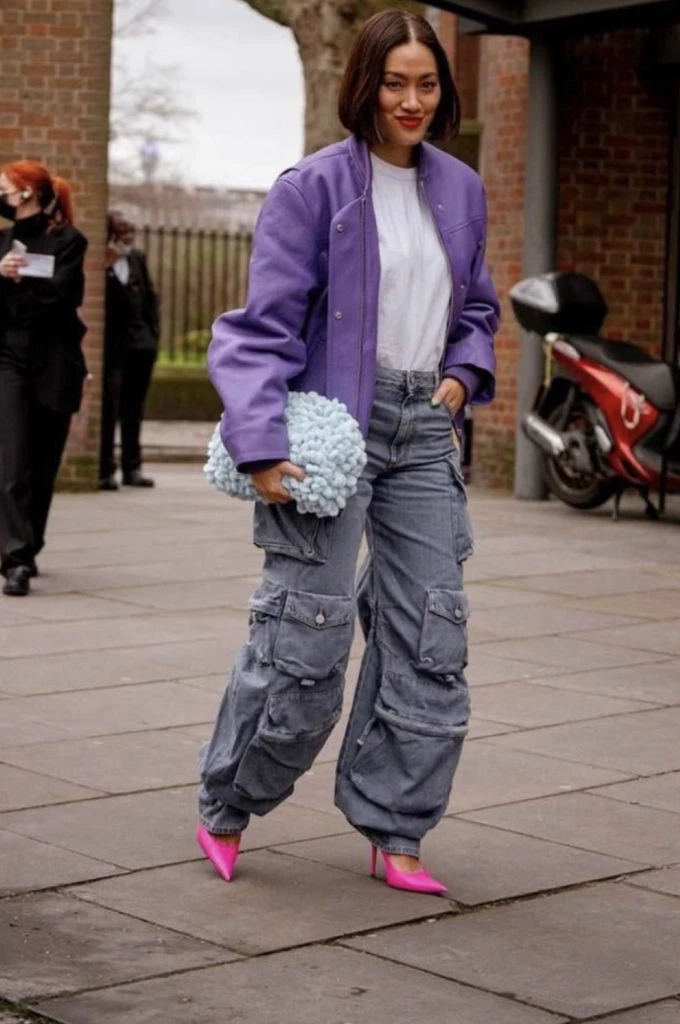 Los pantalones cargo son ideales para combatir estos primeros fríos. Foto: Pinterest.