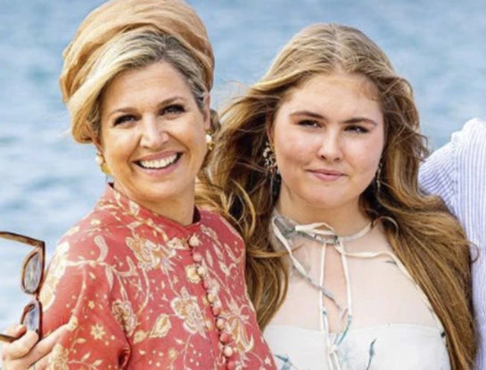 Los looks boho chic de Máxima y Amalia en su visita a las islas del Caribe