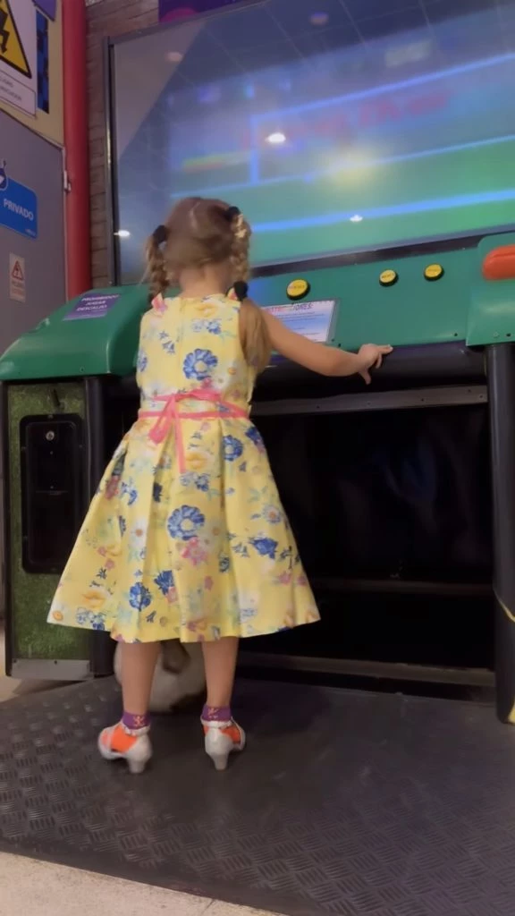 Magnolia Vicuña cumplió años y lució un outfit muy trendy