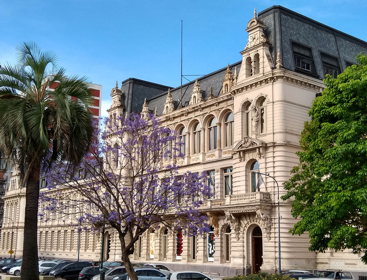 Historias de Cemento Palacio Sarmiento, también conocido como Pizzurno