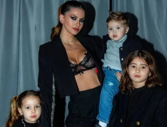 La China Suárez y sus hijos acompañaron a Rusherking en su show por los carnavales