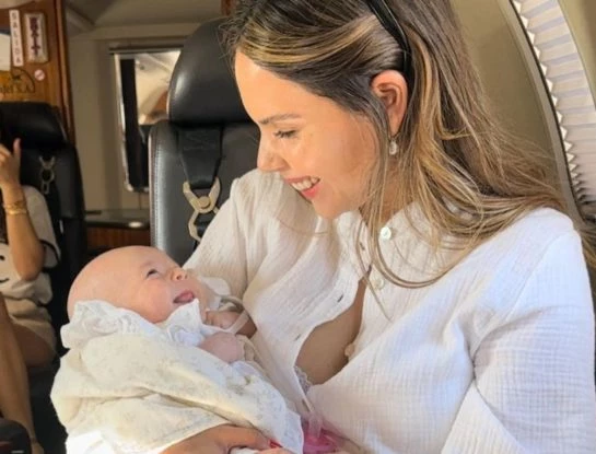 Barby Franco realizó una ceremonia de bautismo privada para Sarah, su beba