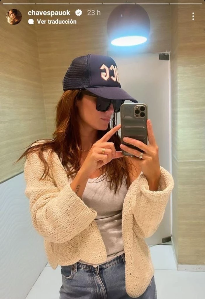 Paula Chaves mostró su look canchero