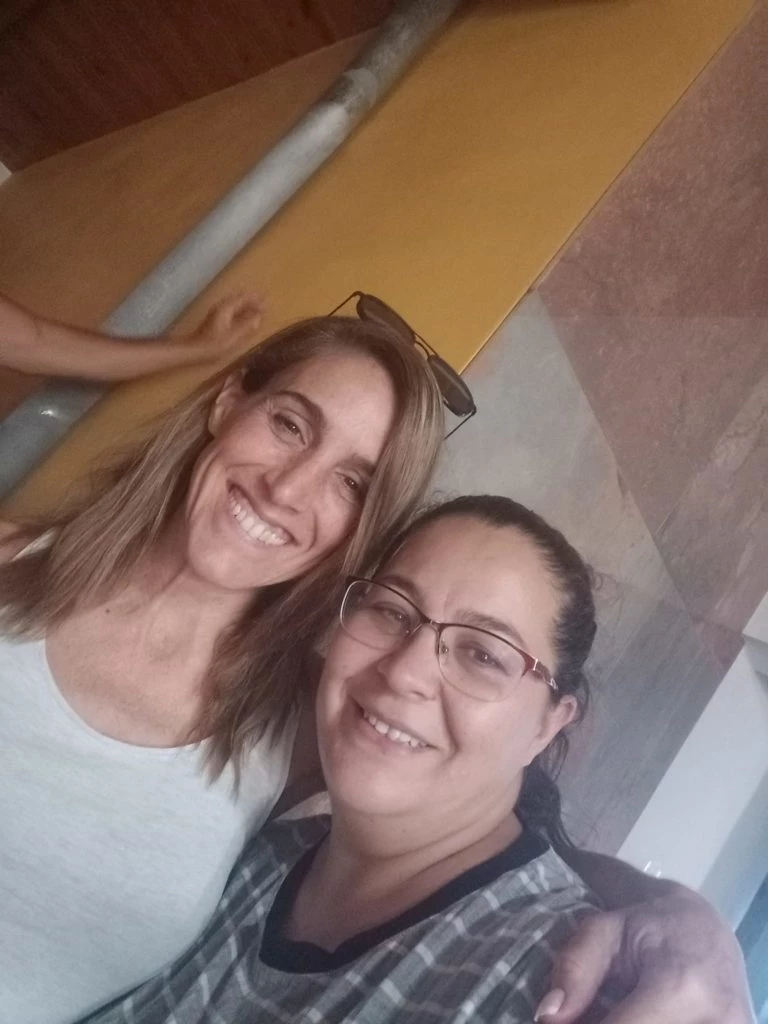 Soledad Pastorutti debió hospedarse en la casa de una maestra mendocina tras protagonizar un choque