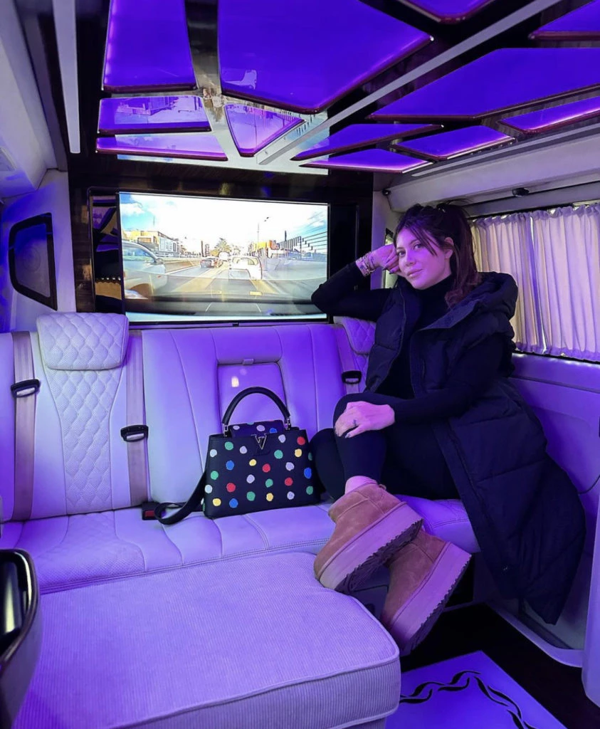 Wanda Nara y su nueva cartera Louis Vuitton. Foto: Instagram.