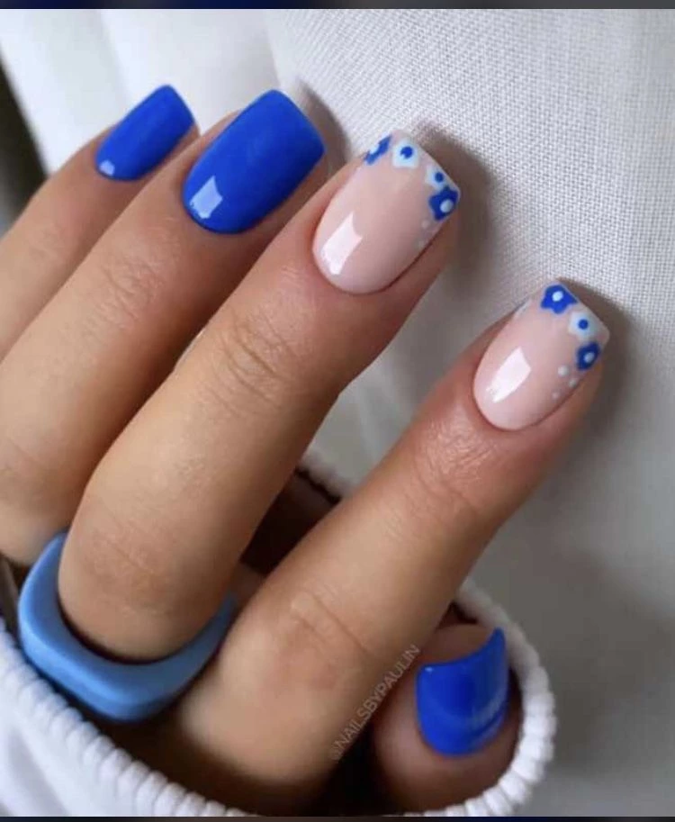 nail art en color azul