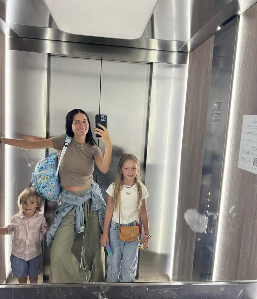 Zaira Nara y sus hijos, con ambos aplicó el cohecho. Foto: Instagram.