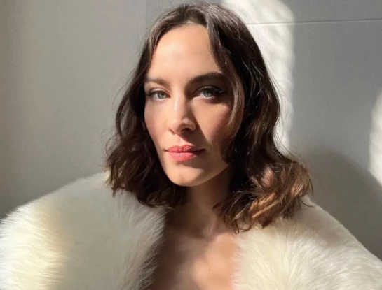 alexa chung tapado babero