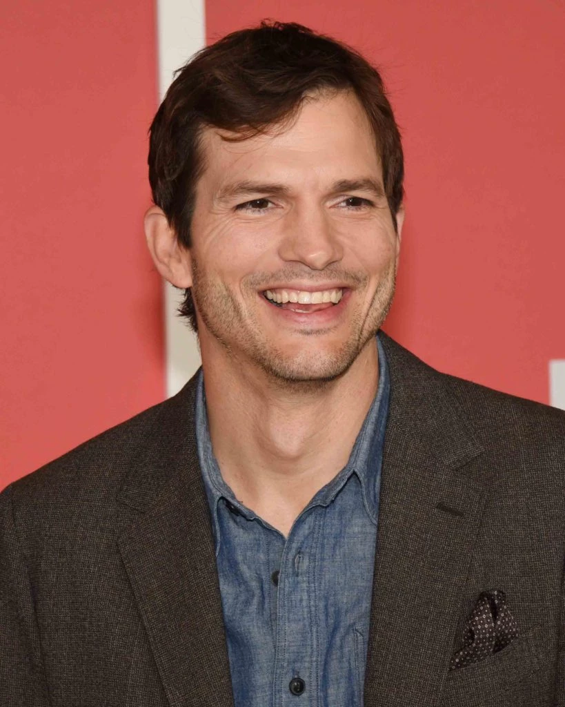 Reese Witherspoon y Ashton Kutcher regresan a la comedia romántica en Netflix