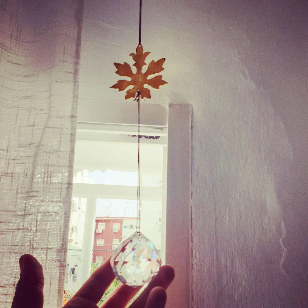 Bola de Feng Shui: qué es y dónde colocarla para mejorar las energías de tu casa