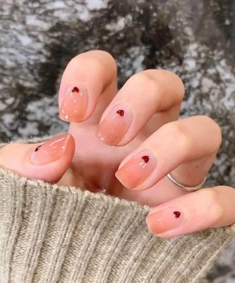 blush nails