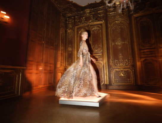 Roberto Cavalli: la moda y el arte se fusionan en la campaña primavera verano 2023