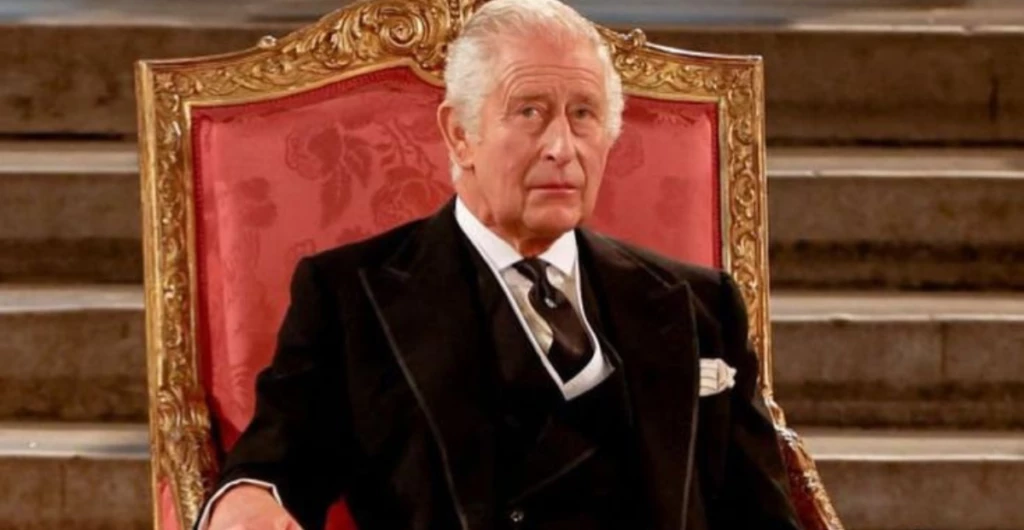 El rey Carlos III listo para el gran día de su coronación. Foto: Pinterest.