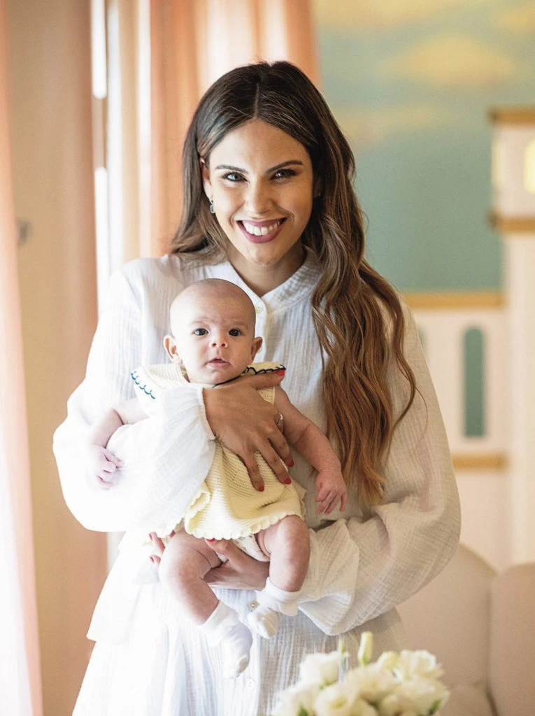 Barby Franco usó un look total white