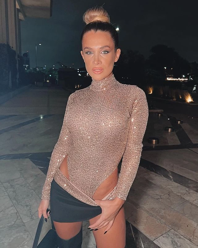 Camila Homs lució un look muy sensual