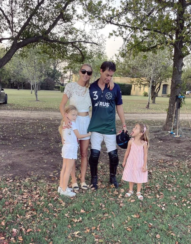 Clemente Zavaleta y familia