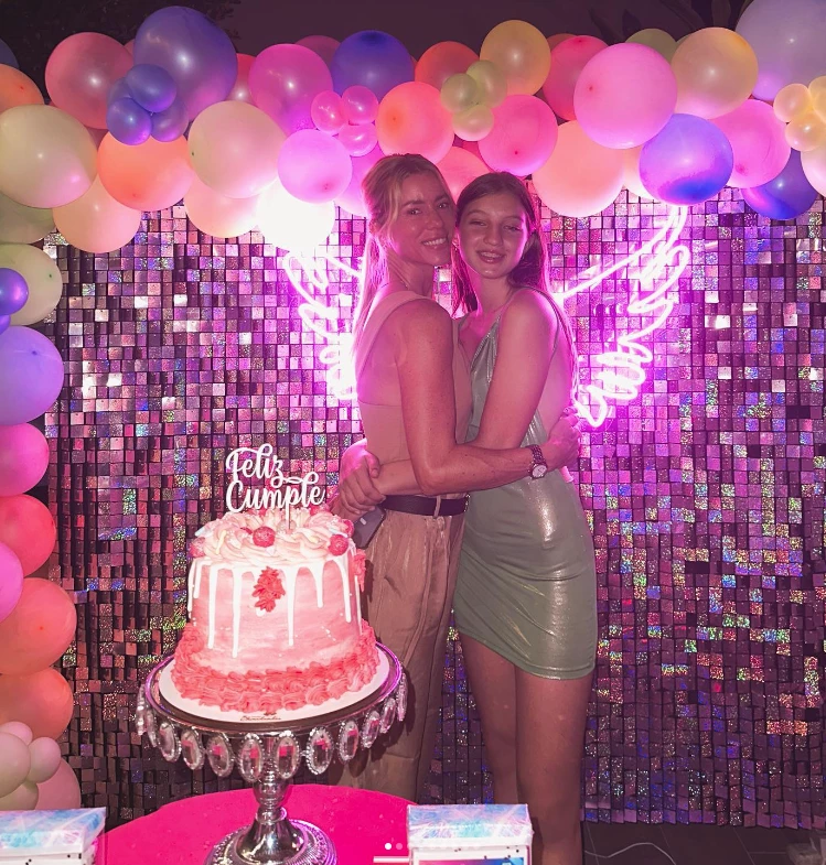 Fiesta de Allegra Cubero