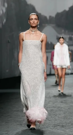 Look Charlotte Casiraghi