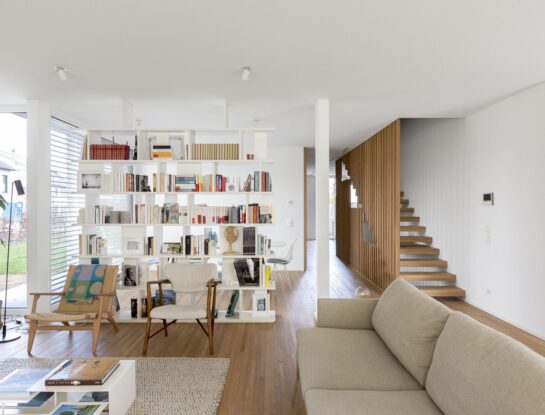 Así se construyó una casa moderna, sustentable y de bajo consumo energético